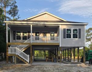 4823 Riverside Dr.